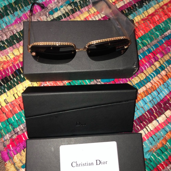 Dior Black and Gold Sunglasses - Picture 4 of 4